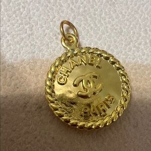 ❗️SOLD ‼️CHANEL Gold-Tone CC Logo Round Pendant Charm